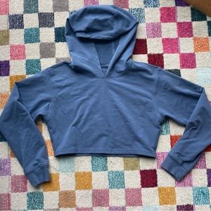 Lululemon Cropped Hoodie 💙